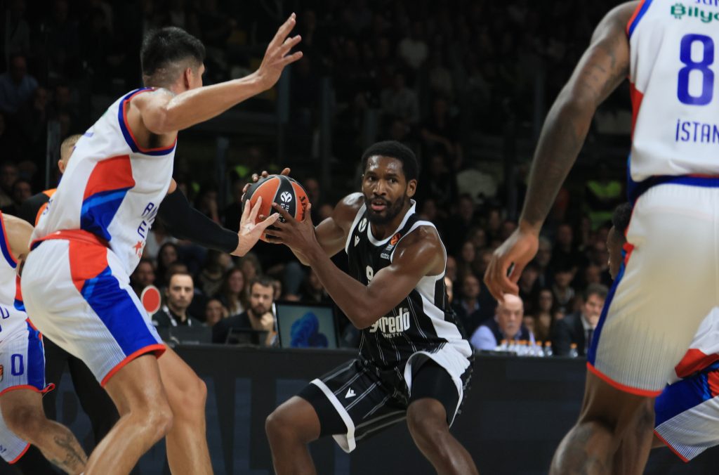AREL GINSBER TVRDI: Smit je potpisao za Partizan! Evo kada stiže u Beograd i do kada će da nosi crno-beli dres (FOTO)