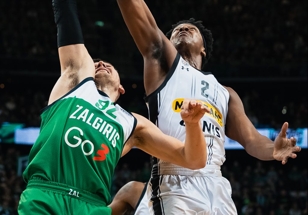 OVO ĆE DA ODUŠEVI „GROBARE“ Miljenik navijača Partizana objavom „zapalio“ društvene mreže! Ne zaboravlja se bivši tim tako lako… (FOTO)