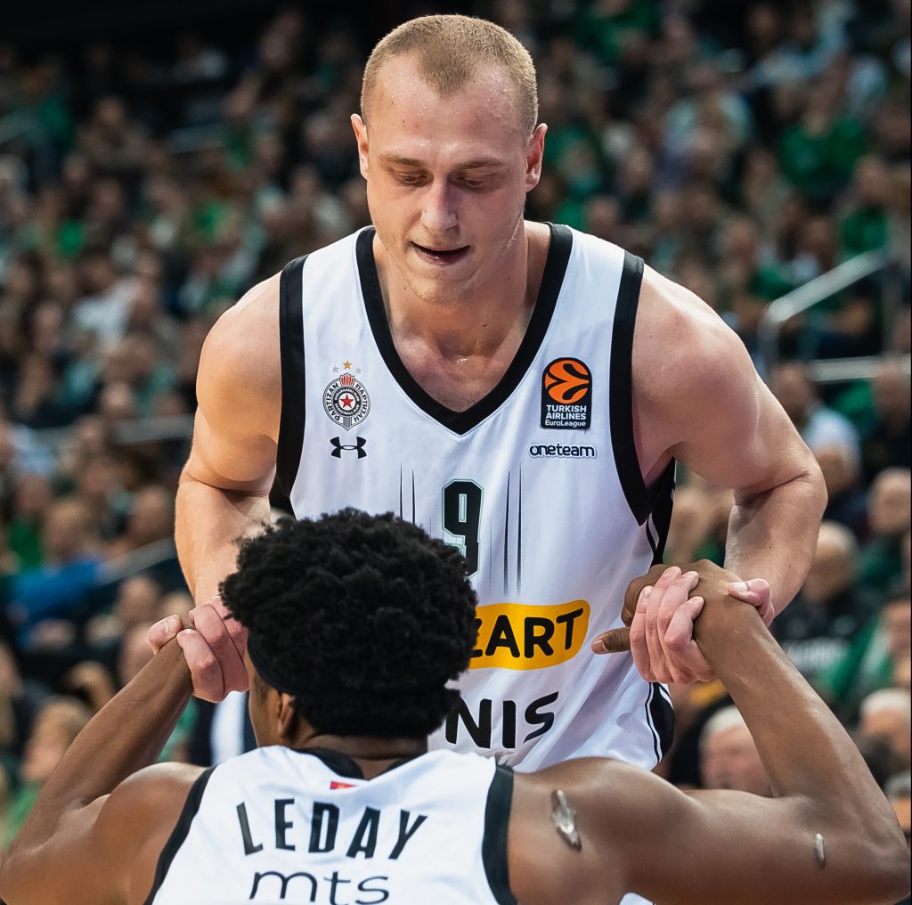 BUM, BUM, BUM Dalekometna trojka Ledeja, pa sjajan „ali-up“ za Smailagića! Ovako je Partizan odbio nalet Žalgirisa (VIDEO)