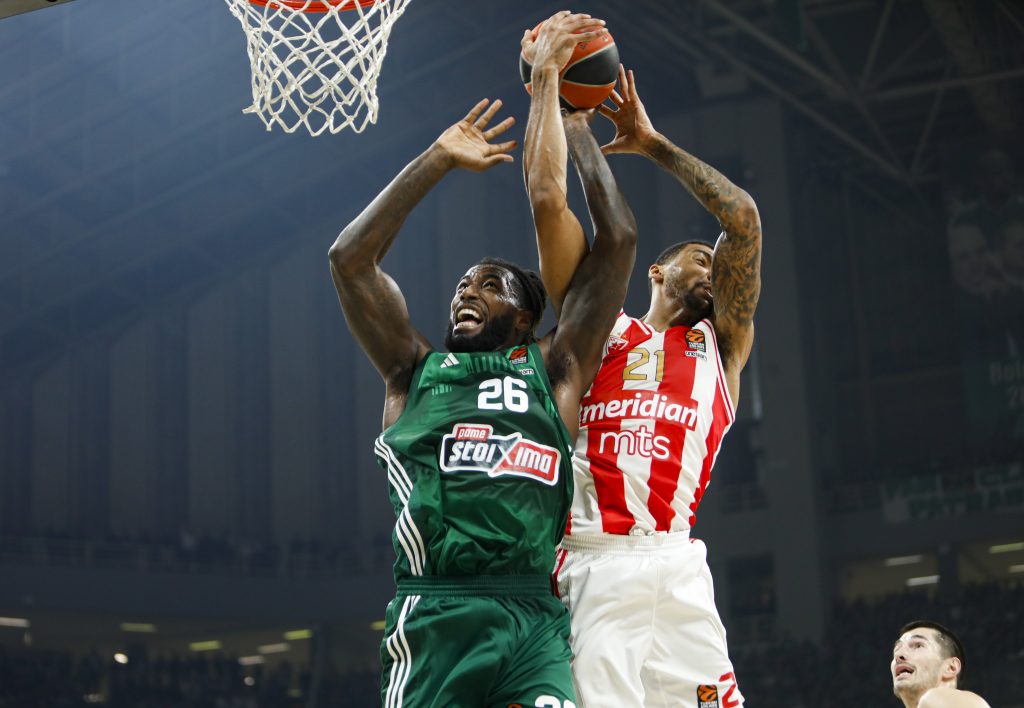 ZVEZDA PALA U ATINI Panatinaikos bez problema sa crveno-belima, posebno brine povreda Mitrovića (VIDEO)