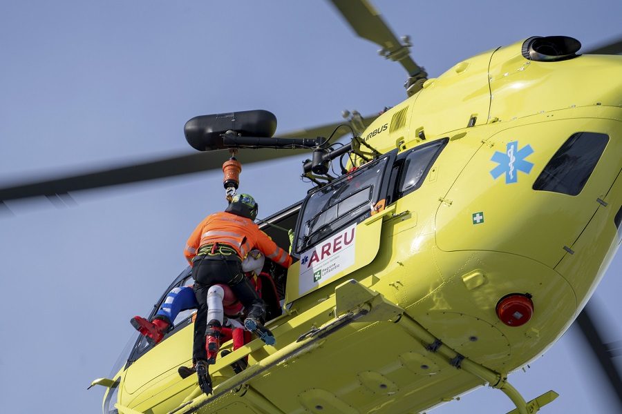 ALPSKO SKIJANJE Švarc se zakucao u ogradu, pa helikopterom prevezen u bolnicu (VIDEO)