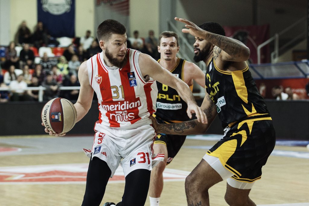 ŠVUUUĆ! Gedraitis „zavrnuo mrežicu“ sa zvukom sirene! Zvezda ekspresno do plus 13! (VIDEO)