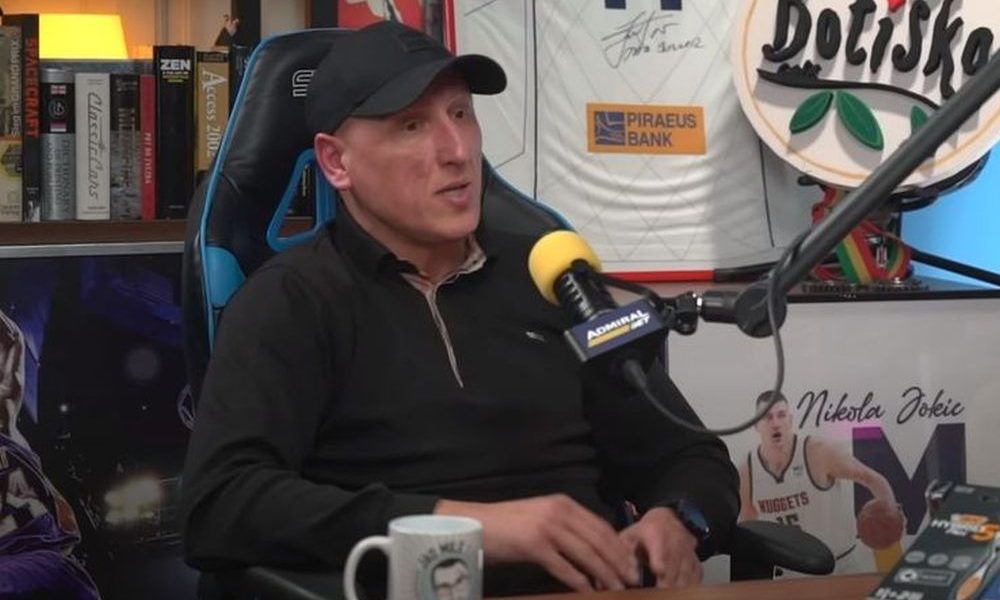 LUDA ANEGDOTA Srbin podigao tri prsta usred Sarajeva: Okreneš se, a oni se tuku sa ljudima na tribinama! (VIDEO)