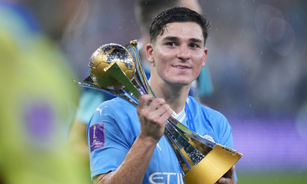 PREŠAO IGRICU Zovem se Hulijan, imam 23 godine i ne moram više da igram fudbal jer osvojio sam sve što može da se osvoji!