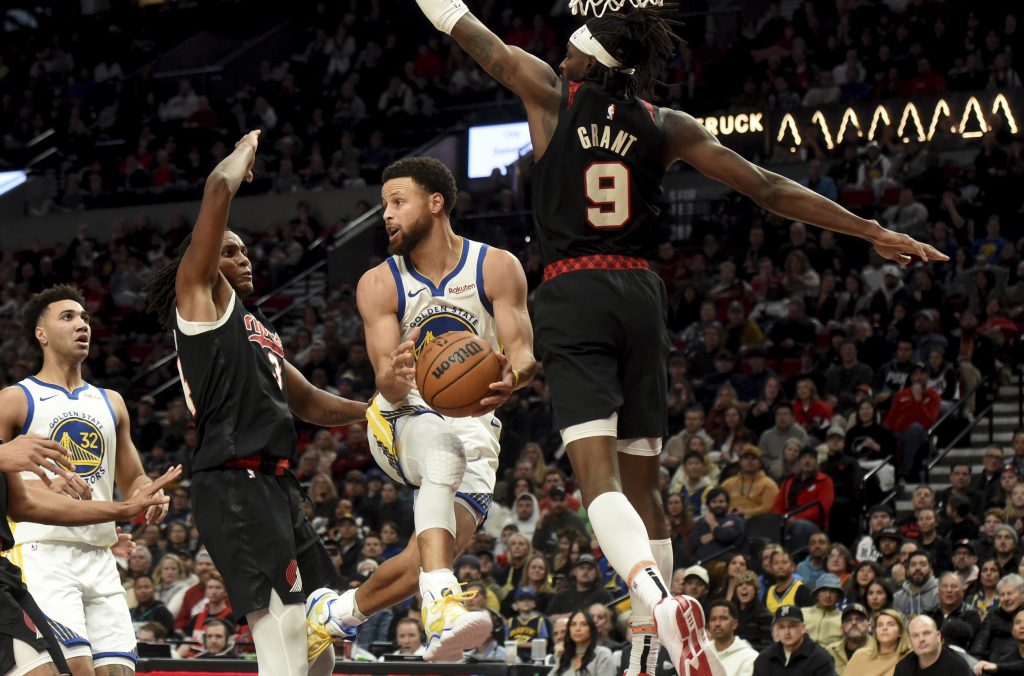 ČUDO U OREGONU Portland stavio tačku na impozantnu seriju Stefa Karija