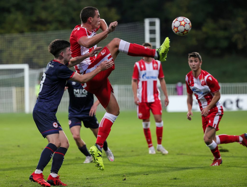 SA KARABURME U CVAJTU Zvezdino dete pronašlo klub u Nemačkoj! Evo koliko će da zarade crveno-beli…