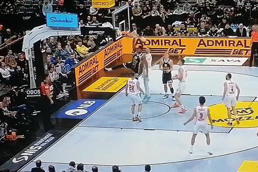 PARTIZAN OZBILJAN SA „STUDENTIMA“ Kaboklo zakucavanjem podigao Arenu na noge (VIDEO)