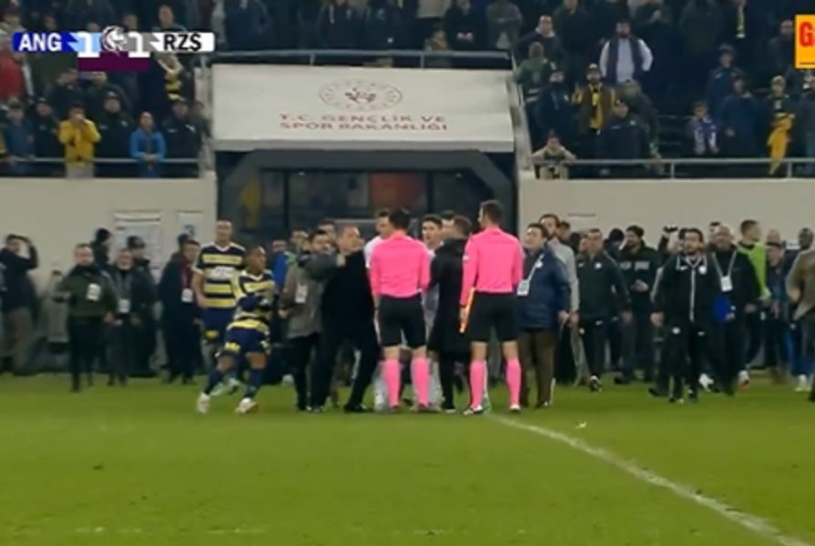 HAOS U TURSKOJ Igrač koga je htela Zvezda pogodio, a onda je na teren utrčao predsednik kluba i nokautirao sudiju! (VIDEO)