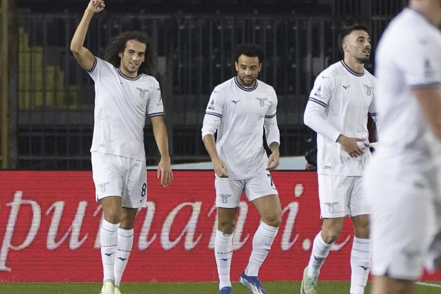 SERIJA A Đenova slavila u Ređo Emiliji, Lacio do tri boda na gostovanju posle dva meseca