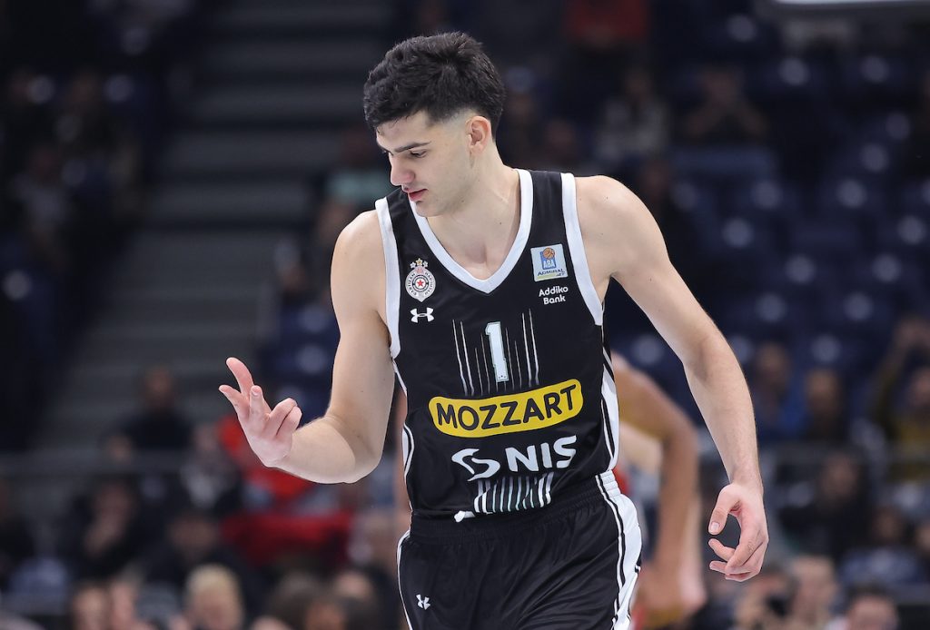 VUKČEVIĆ ZVANIČNO U VAŠINGTONU Evo koliko će doskorašnji košarkaš Partizana da zarađuje u NBA ligi (FOTO)