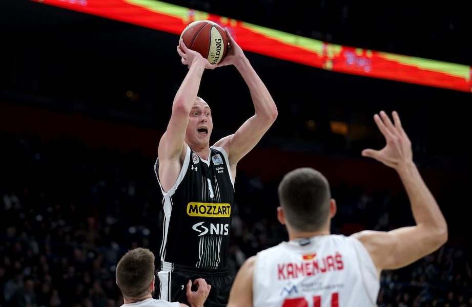 ZVANIČNO Alen Smailagić predstavljen u novom klubu! Doskorašnji košarkaš Partizana potpisao dvogodišnji ugovor (FOTO)