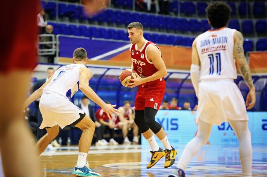 NEKO JE MORAO DA PREKINE UŽASNU SERIJU Nekadašnji Zvezdin junior pogurao FMP do pobede u Baru