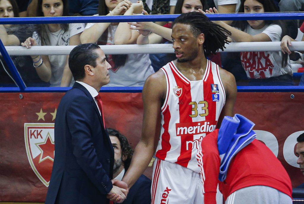 OD OBRUČA DO OBRUČA Zvezda se opet seli iz Arene