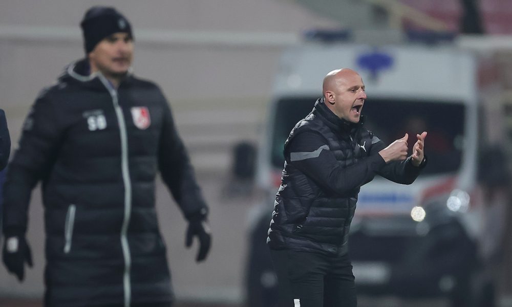 ĐORĐEVIĆ JE DULJAJEVA CRNA MAČKA Strateg Radničkog samo protiv jednog trenera u Srbiji ima bolji skor