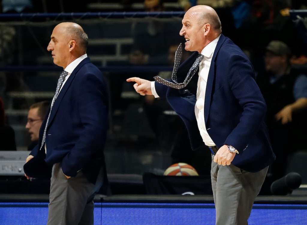 OVAKO NEŠTO JOŠ NISMO VIDELI Hit objava KK Mornar: Ima li neko da iznajmljuje stan? (FOTO)