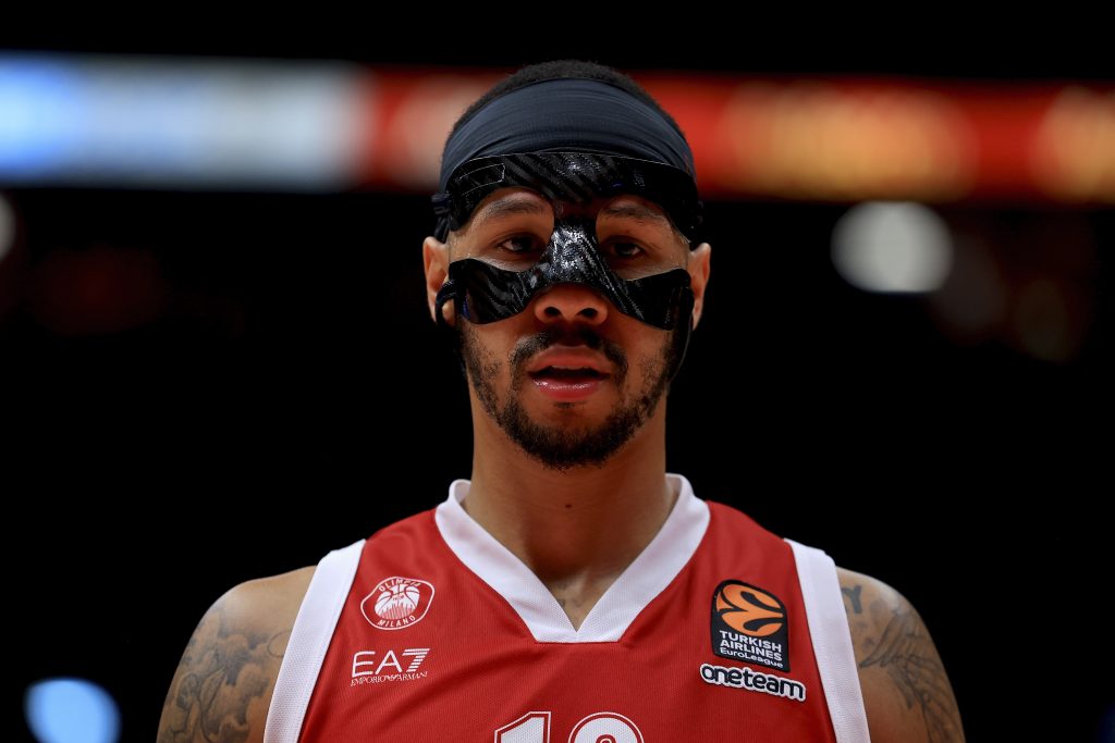 BIVŠI KOŠARKAŠ ZVEZDE UŽIVAO U SLABOJ PARTIJI NEJPIRA: Bolje za dalekovod da se uhvatio nego za srpski i zvezdaški inat (VIDEO)