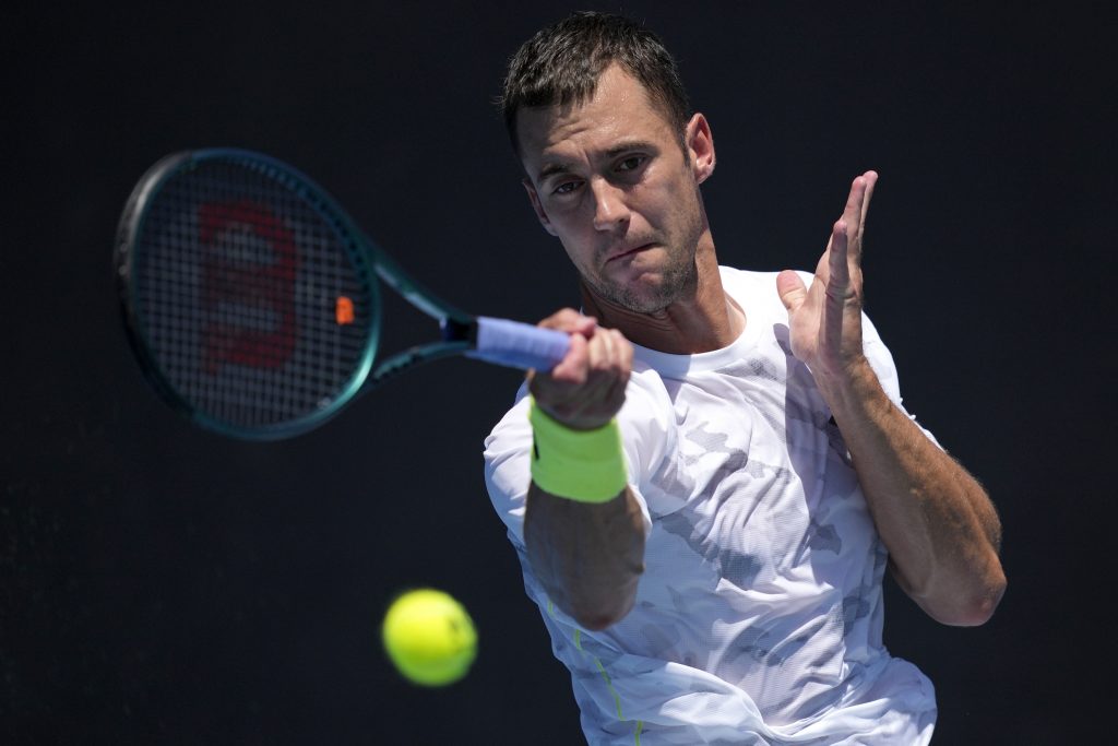 VIMBLDON Đere vodio sa 1:0 i 2:1, ali nije prošao u drugo kolo