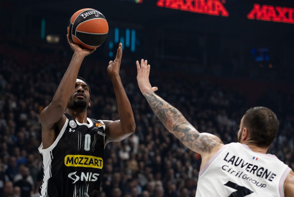 KAKO TO? Smit dao samo četiri poena, a bio među najboljima u pobedi Partizana! Ovo je znak da će da bude veliko pojačanje (VIDEO)