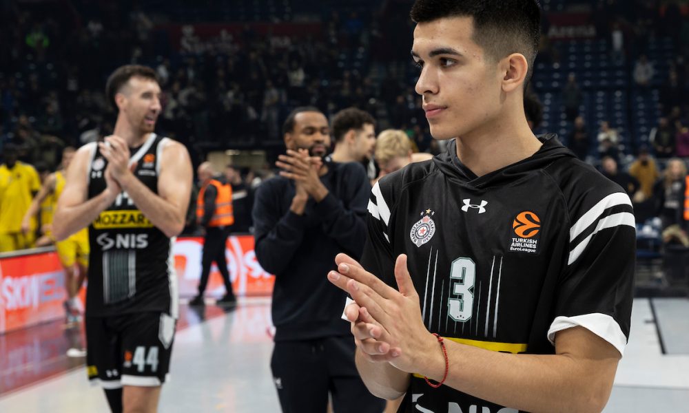 MAGIJA NA DELU Za Partizanovo dete se već otimaju u Americi! Nova sjajna partija i jedno magično dodavanje (VIDEO)