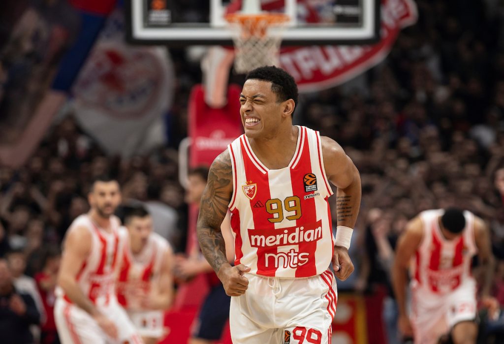 ZVEZDA FENOMENALNO OTVORILA UTAKMICU Bolomboj dominantu igru krunisao efektnim zakucavanjem (VIDEO)