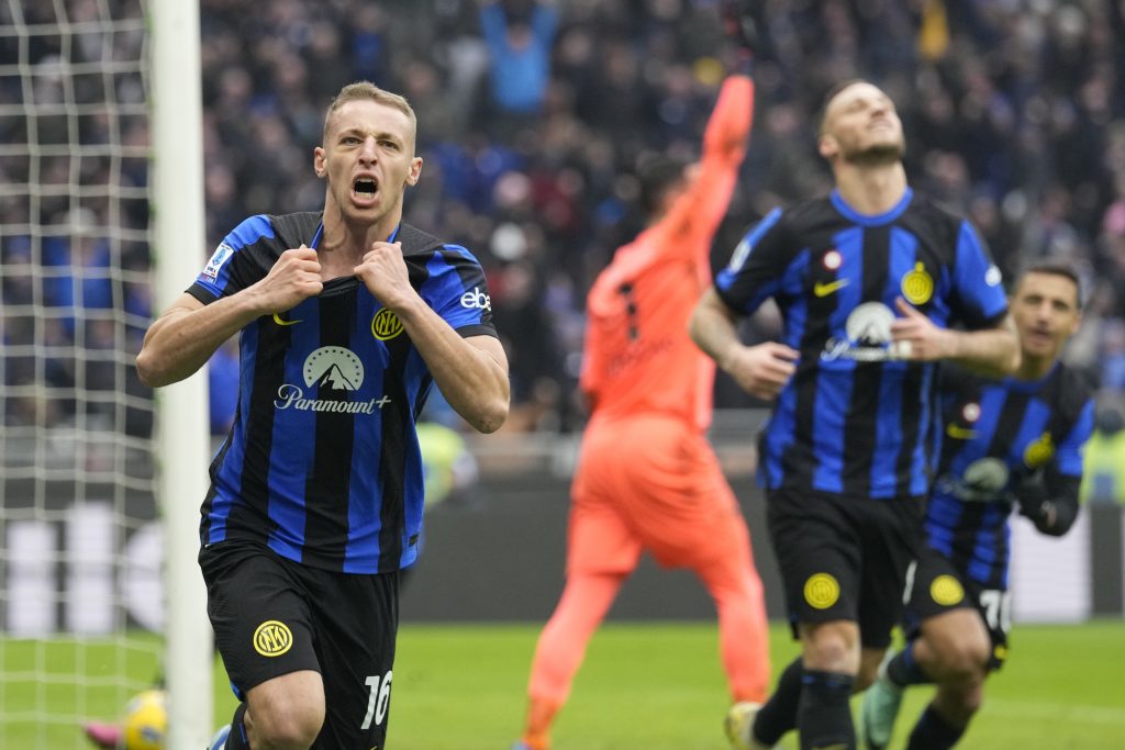 UTAKMICA ZA „SEOSKI FUDBAL“ Inter slavio, Verona promašila penal u poslednjem minutu! Gaće Fratezija u prvom planu i crveni karton za Lazovića (VIDEO)