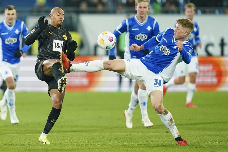 BUNDESLIGA Dortmund slavio, Sančo asistirao na „debiju“