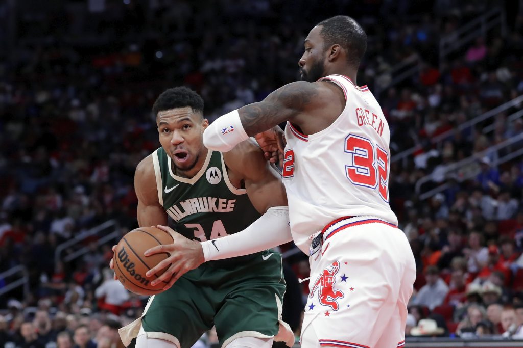 MILVOKI NEMOĆAN U HJUSTONU Poraz Baksa uprkos sjajnoj partiji Janisa (VIDEO)