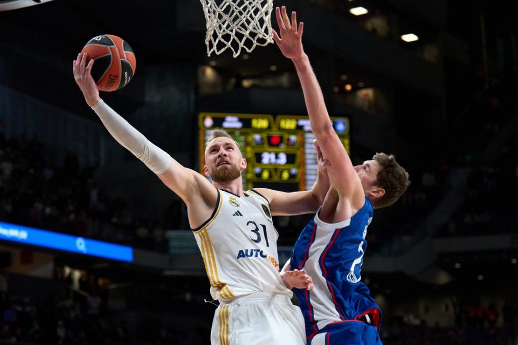 NESTVARNA DRAMA U MADRIDU! Real ima devet života, srušio Efes posle četiri produžetka!