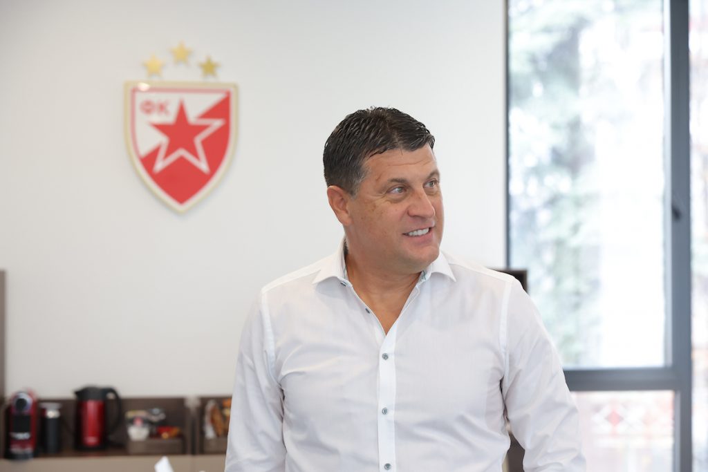 Zvezdi na zimskim pripremama priključen još jedan tinejdžer! Evo kada se „pale motori“