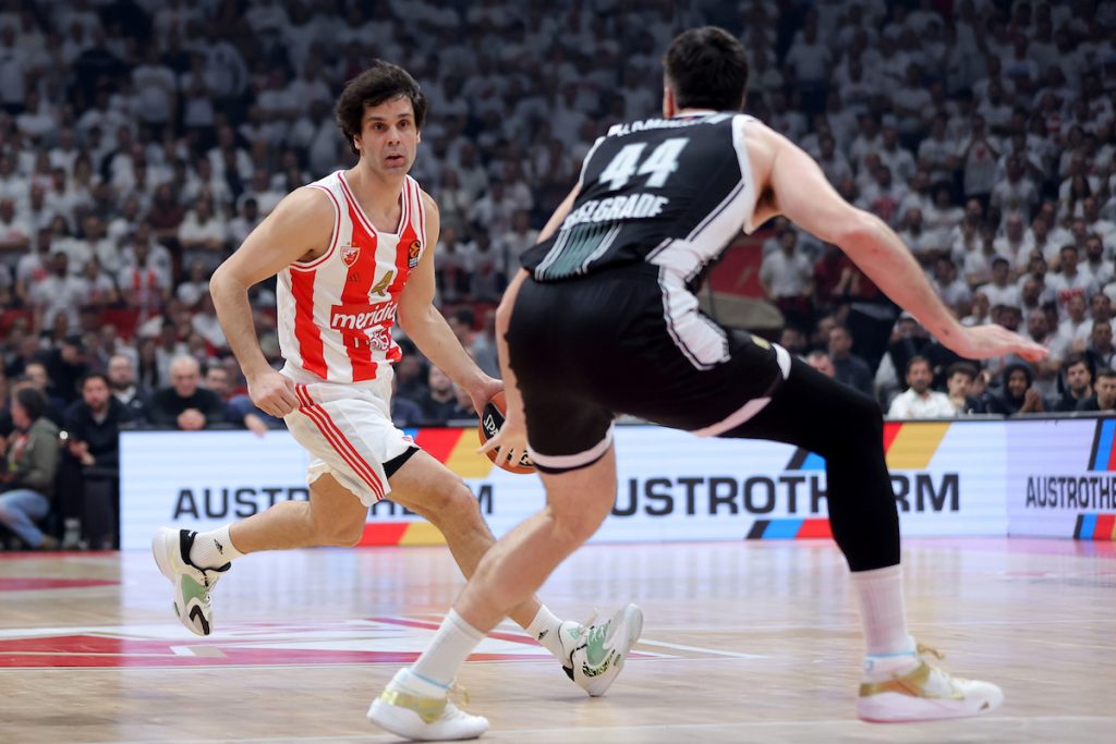 Ova fotografija će da omekša i najtvrđa srca! Teodosić sa ćerkom slavi pobedu u večitom derbiju (FOTO)