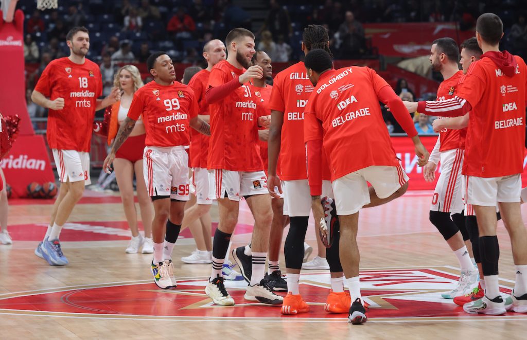 SJAJAN AMBIJENT U ARENI Zvezdina publika važan adut na utakmici protiv Valensije (VIDEO)