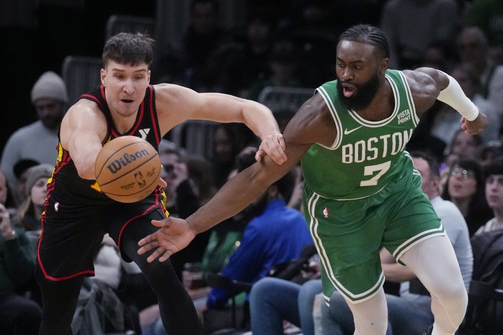BOSTON SLAVIO NAD ATLANTOM Bogdanović se ispromašivao kao nikad, Porzingis dominirao (VIDEO)