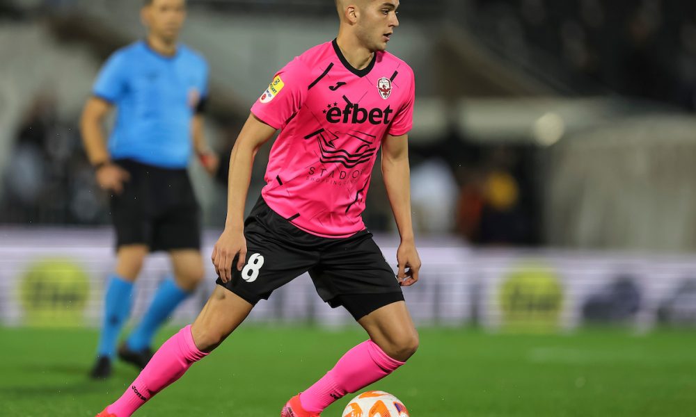 POTVRĐENO PISANJE MAXBET SPORTA Srpski vezista postao novi igrač Rubina (FOTO)