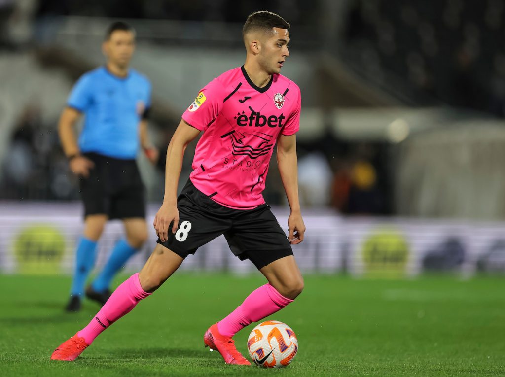 POTVRĐENO PISANJE MAXBET SPORTA Srpski vezista postao novi igrač Rubina (FOTO)