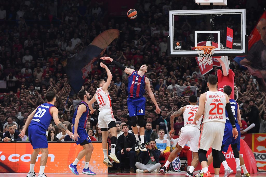 POLUVREME Zvezda ozbiljno zaostaje za Barsom, Katalonci imaju „+13“ na pauzi (VIDEO)