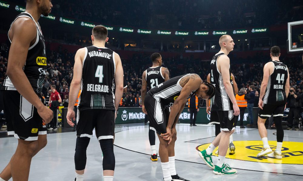 DOBRODOŠLICA Pogledajte kako su košarkaši Partizana dočekani u Laktašima (VIDEO)