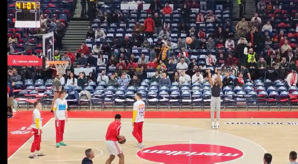 NE PIŠE SE BARSI DOBRO Smart u „siledžijki“ cepa mrežicu! (VIDEO)