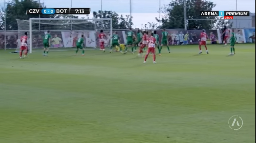 POLUVREME NA PAFOSU Zvezda primila gol od Boteva, ali vodi! Milojević dobija „zver“ u napadu! (VIDEO)