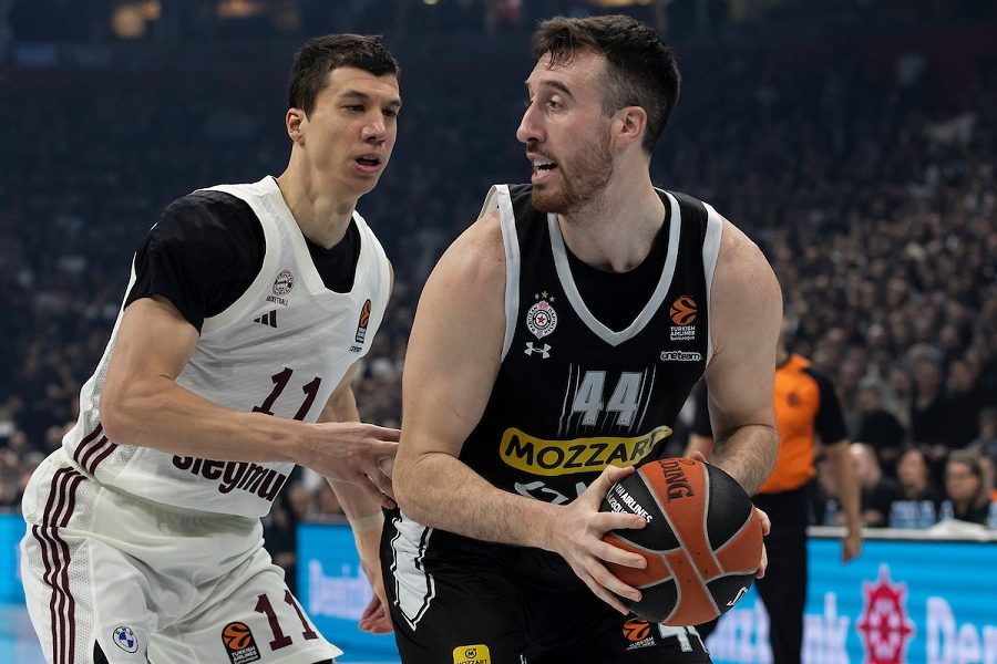 SJAJAN POTEZ PRED SPEKTAKL U ARENI Oglasili se iz Bajerna pred gostovanje Partizanu i to na srpskom (FOTO)