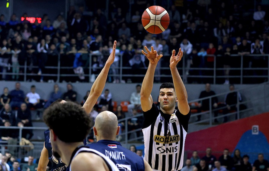 CRNO-BELI NA VISINI ZADATKA Hercegovac imao snage za jedno poluvreme, Partizan prošao u polufinale Kupa (VIDEO)