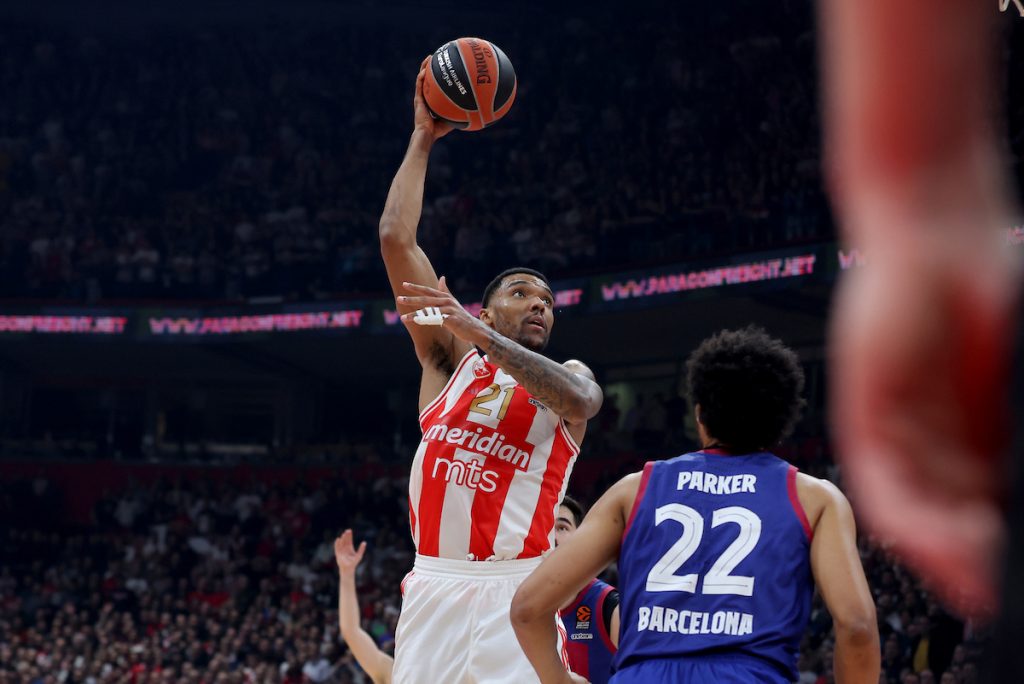 CRVENO-BELA POEZIJA Sjajna saradnja Jaga i Bolomboja krunisana efektnim zakucavanjem (VIDEO)