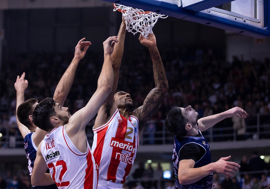 POLUVREME Zvezdu mučili Čačak 94 i šut za tri poena, ali na pauzi, ipak, ima dvocifrenu prednost