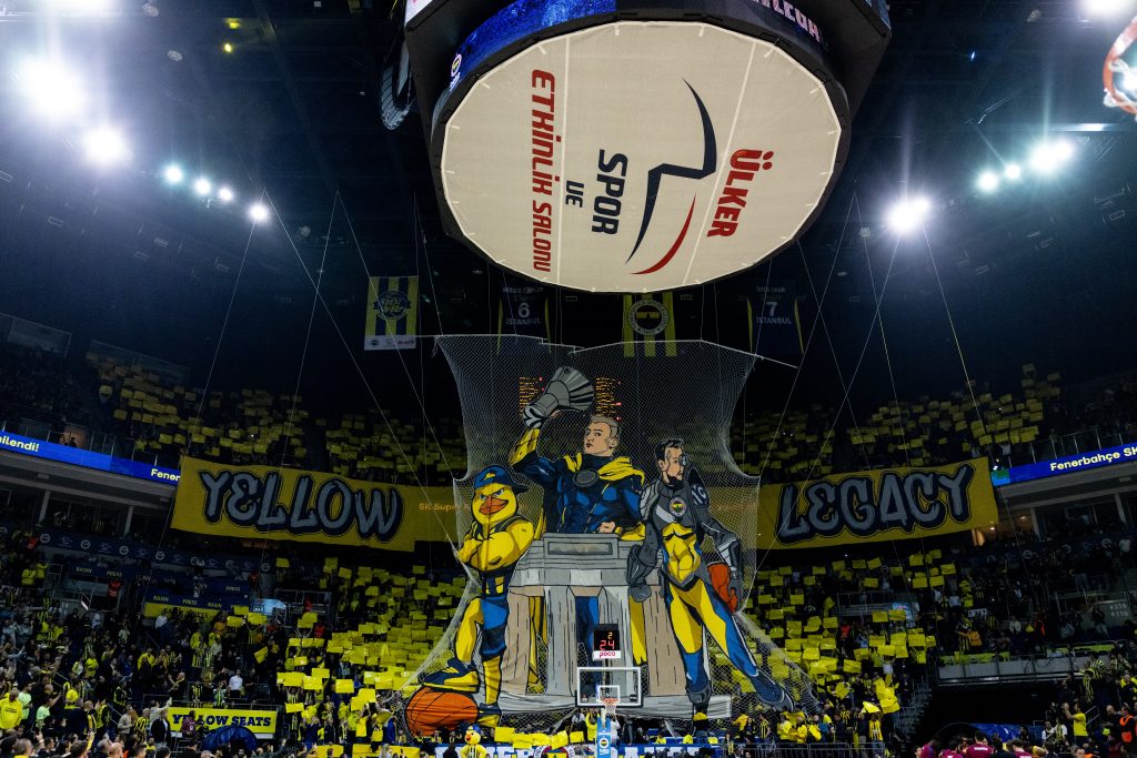 TRESE SE ULKER ARENA! Ne, nije razoran zemljotres pogodio Istanbul! Kriv je Srbin koji nije bio tu, u Moskvi je! (VIDEO)