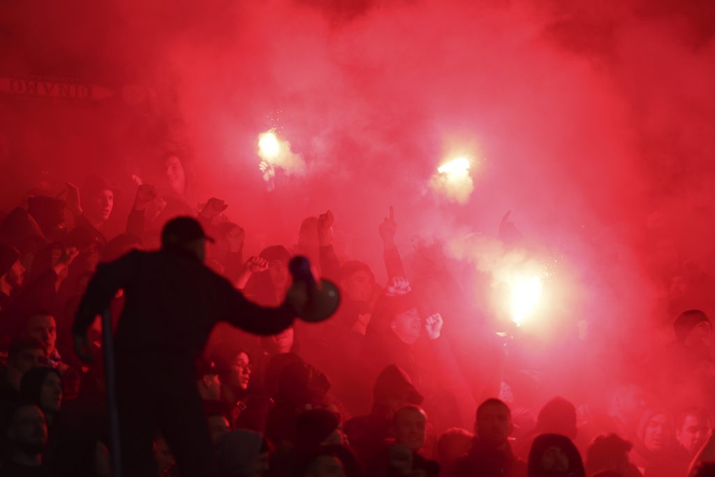 „NEKA SVAKO DETE MRZI PARTIZAN“ Navijači Dinama vređali beogradske crno-bele, evo i zbog čega