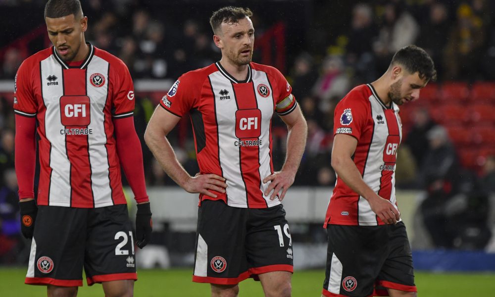 TRAGEDIJA Bek PAO-a u nedelju igrao derbi protiv Olimpijakosa, a sada pronađen mrtav u bazenu u Atini! Mladenović se oprostio od saigrača (FOTO)