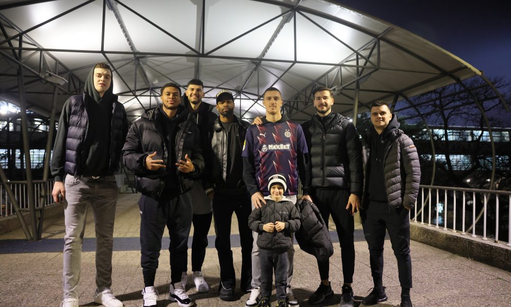 KOŠARKAŠI PARTIZANA NA STADIONU U HUMSKOJ Fudbaleri crno-belih imaju ozbiljnu podršku sa tribina (FOTO)