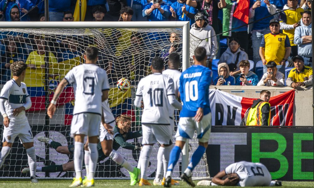 SKANDAL U EKVADORU Trojica reprezentativaca uhvaćena u striptiz-klubu pred meč sa Italijanima! Jedan je maloletni vunderkind i stiže u Čelsi (VIDEO)