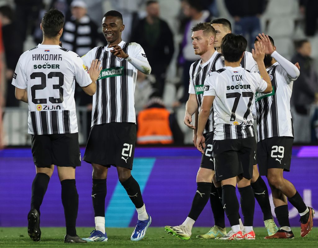 DULJAJEVA DEVOJKA ZA SVE Partizan ima univerzalca koji krpi svaku rupu u odbrani! Već je „oteo“ titulu Zvezdi, na derbiju bi mogao da bude ključan!