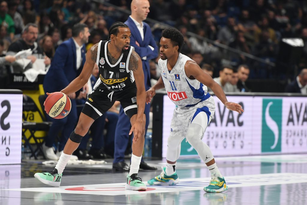 „GOREĆE“ U „MORAČI“ Partizan na korak do finala, Budućnost posle pritiska na sudije sanja preokret (VIDEO)