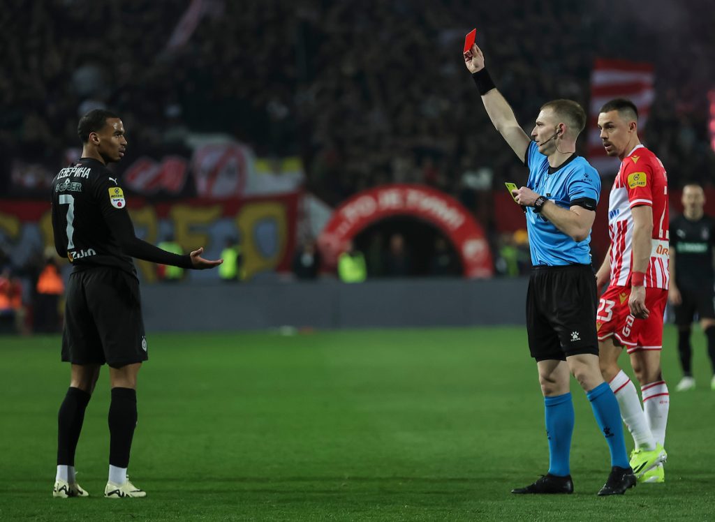 „PARNI VALJAK“ SE OGLASIO NA DAN DERBIJA Crno-beli pozvali navijače i prozvali glavnog arbitra (FOTO)